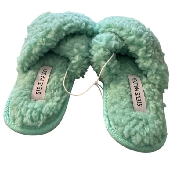 NEW Steve Madden Women's Peaceful Faux Fur Slipper Size 6 - Picture 4 of 5